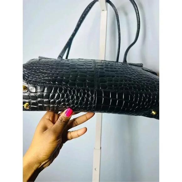 Lord & Taylor NWT Black Moc Croc Leather Shoulder Bag - Picture 5 of 7